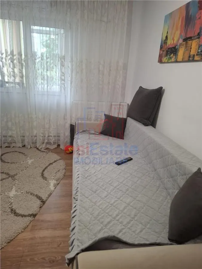 Apartament 3 camere zona Tatarasi - foto 2