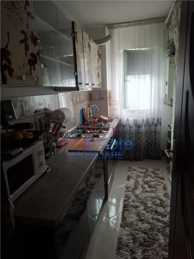 Apartament 3 camere zona Tatarasi - foto 6