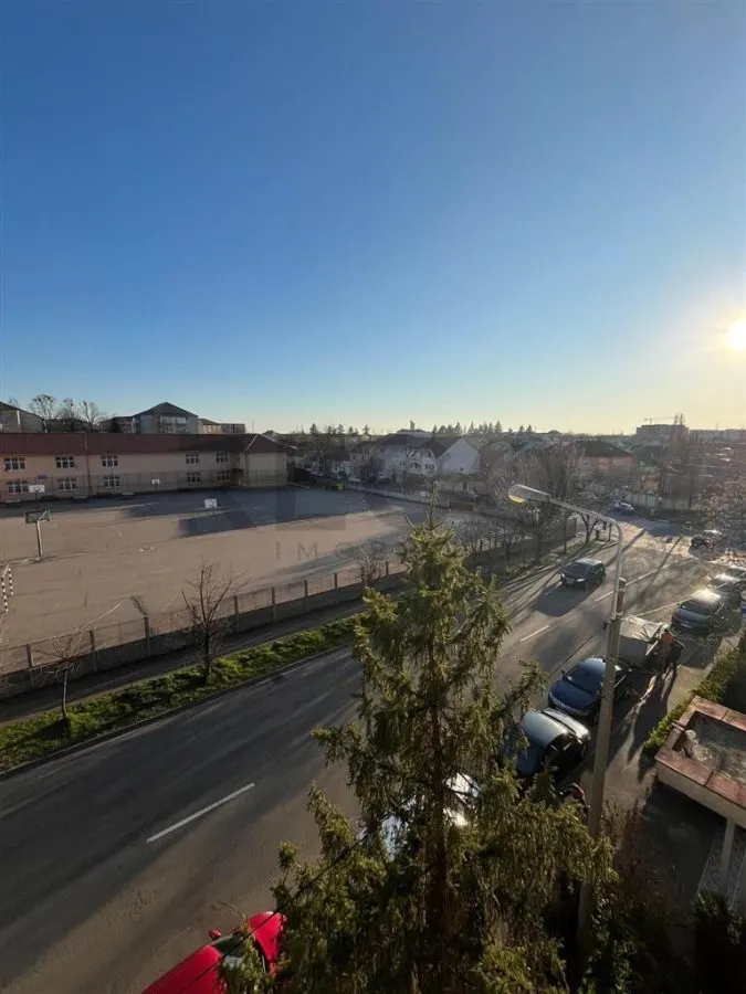 RECO Apartament 3 camere , etaj 3- Cantemir - foto 10