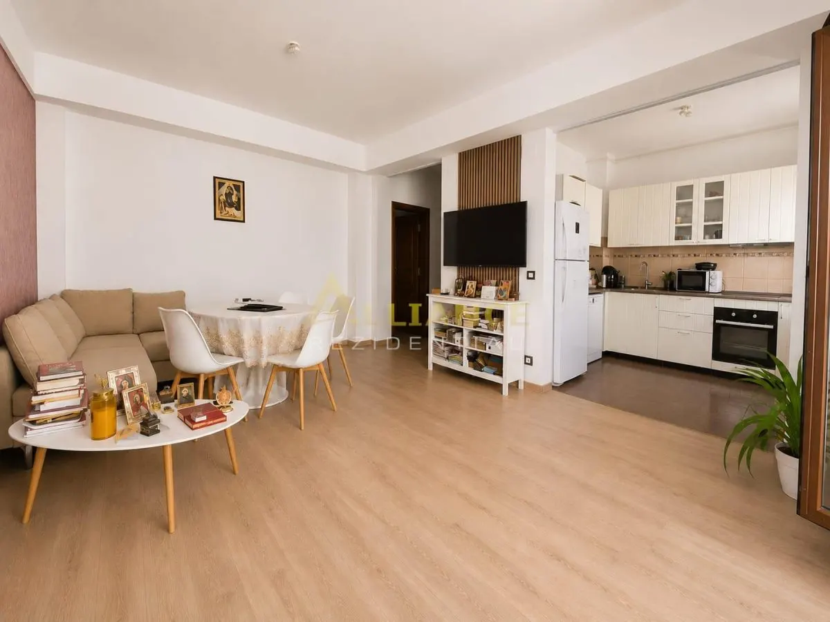 Apartament 2 camere | Parcare + Boxa 12 mp | 12 min Metrou Nicolae Grigorescu | Mobilat si utilat - foto 1