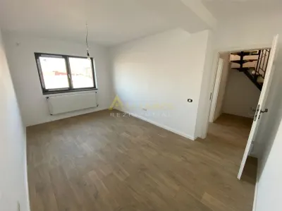 Casa Tip Duplex - 5 camere 4 bai - Mutare Imediata - - foto 16