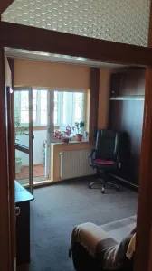 Apartament 3 camere decomandat,2 bai,etaj 5/8  78 mp 2 balcoane, zona Vlahuta-Gemenii - foto 4