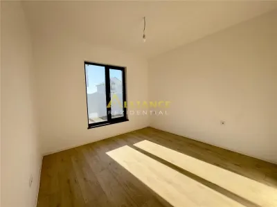 10 Minute Metrou | Str. Aviatorilor | Casa Individuala | 4 camere 2 bai | 330 mp - foto 5