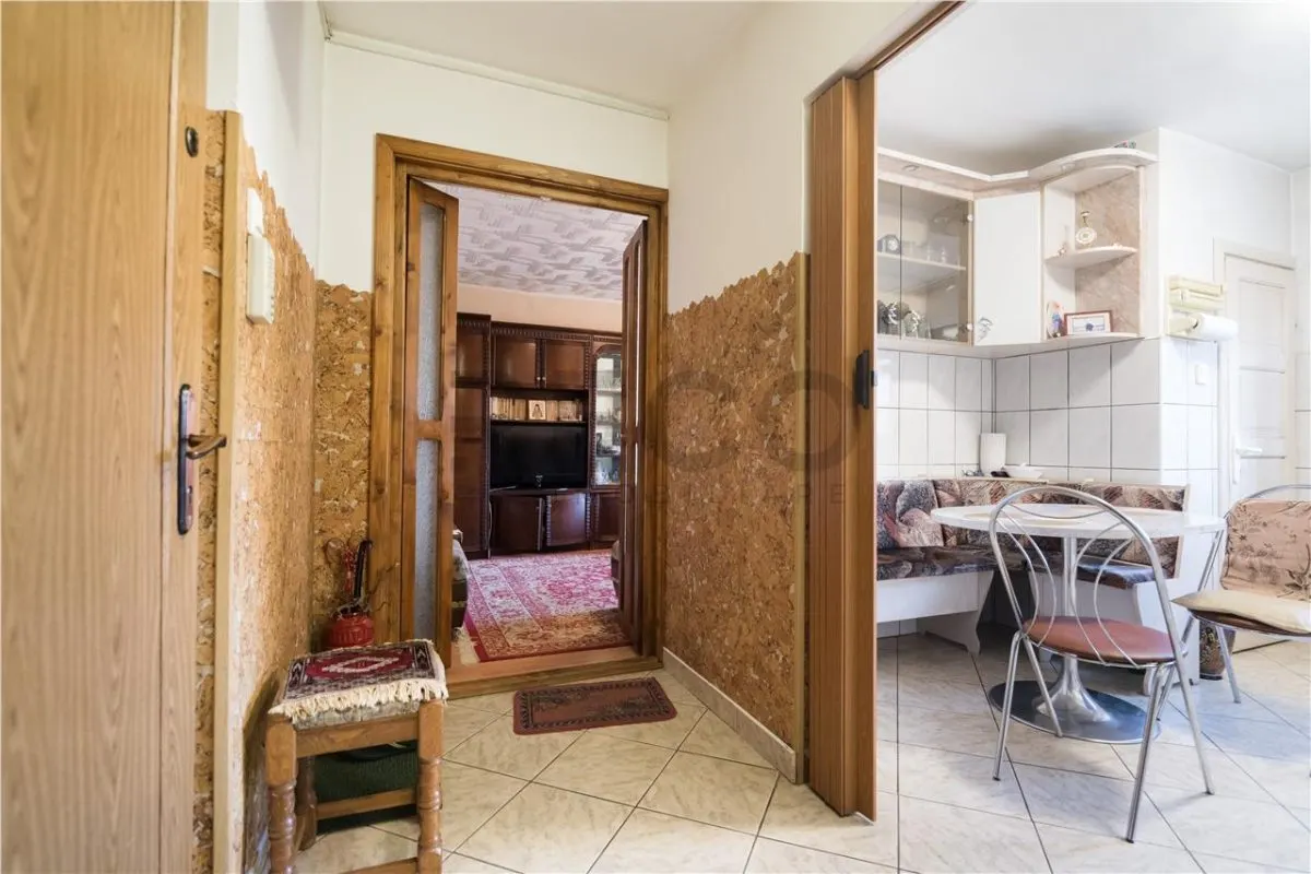 RECO, Apartament decomentat cu lift, 3 camere, Zona Rogerius, Oradea - foto 17