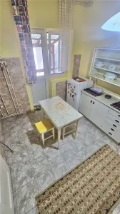 Parter | Apartament 1 camera si curte | Zona 1 Iunie - foto 3