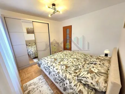 Apartament 3 camere decomandat renovat, mobilat si utilat, Valhuta - foto 4