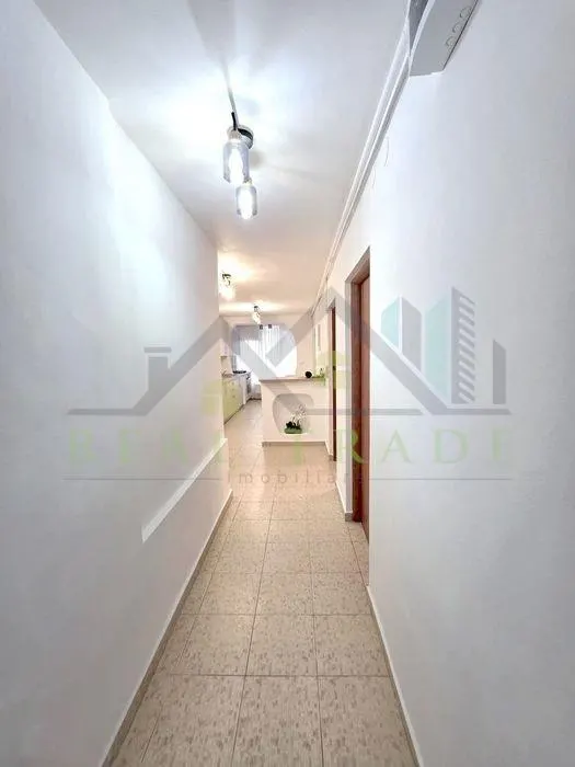 Apartament 3 camere decomandat renovat, mobilat si utilat, Valhuta - foto 9