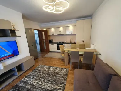 Apartament 3 camere, regim vila, cu gradina, Tractorul, Brasov - foto 1