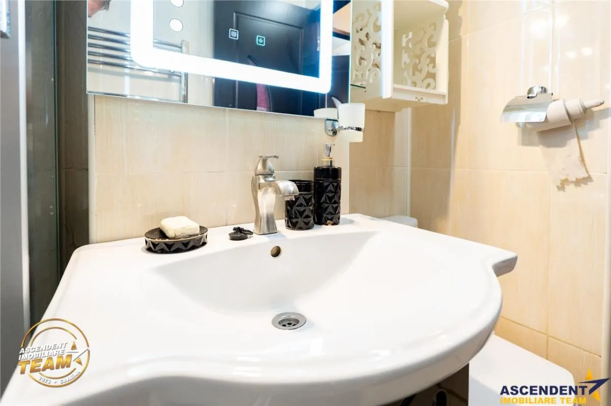 Apartament 2 camere, echipat, balcon, areal cu atmosfera linistita, Central, Covasna. - foto 14