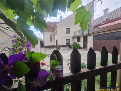 Casa cu vatra traditionala, gradina, garaj, facilitati, Codlea, Brasov - foto 9