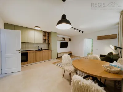 Apartament modern cu 2 camere ultracentral pe str Republicii - foto 2