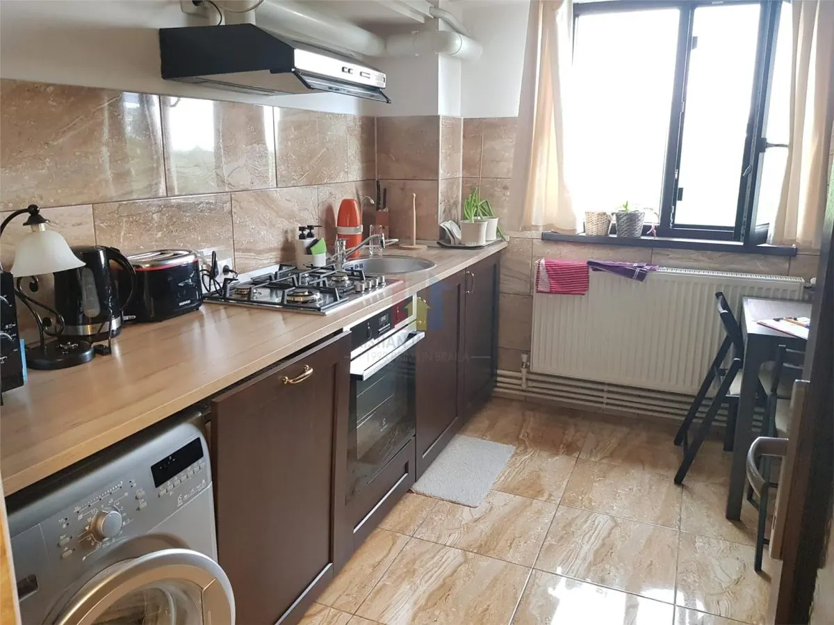 SUPER PRET! Mobilat - Utilat 3 camere, zona Bariera,etaj 6 - foto 4