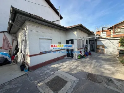 Ofer spre inchiriere casa la curte Bucurestii Noi - foto 1