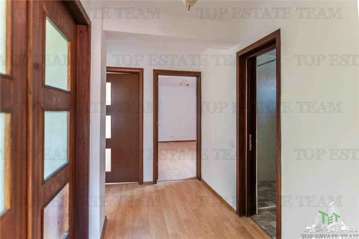Vila 300mp teren 935mp pentru investitie! 2100 euro/luna chirie! - foto 5