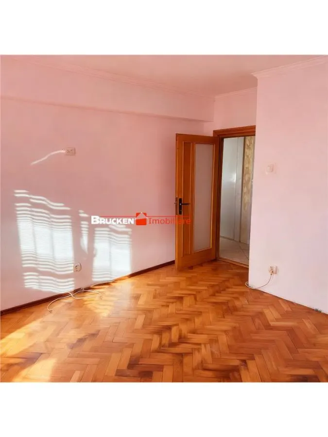 Apartament 3 camere - foto 4