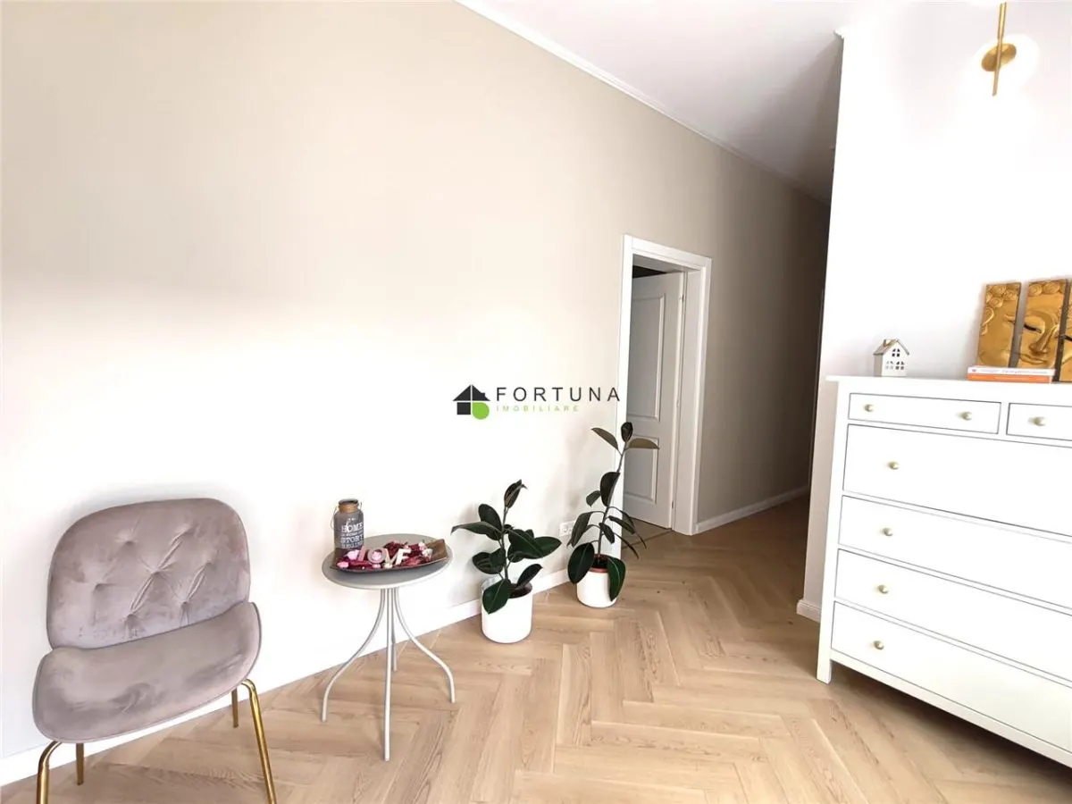 Casa cu 4 camere - Grivitei - foto 11