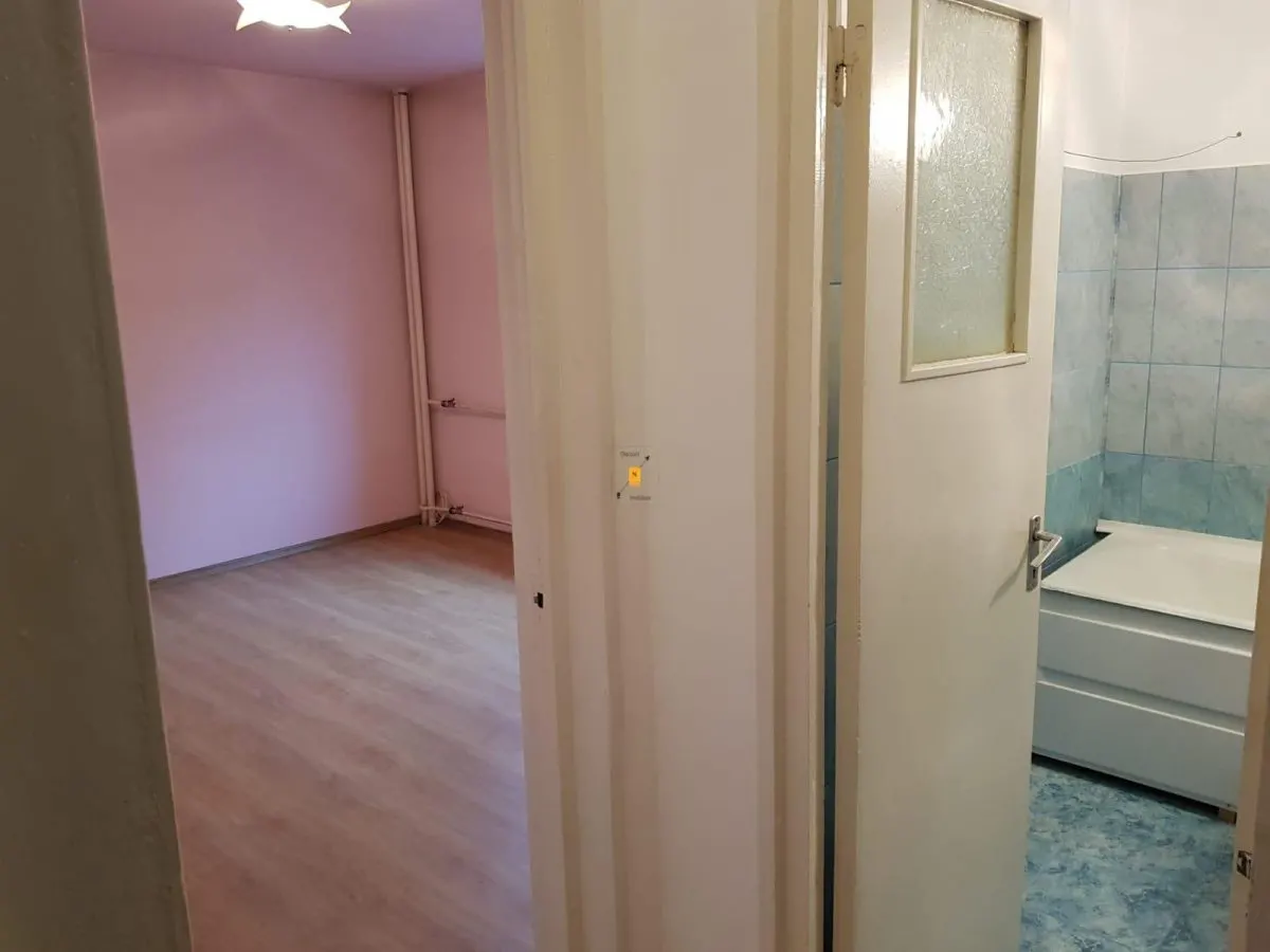 Apartament 2 camere zona Vest - foto 10