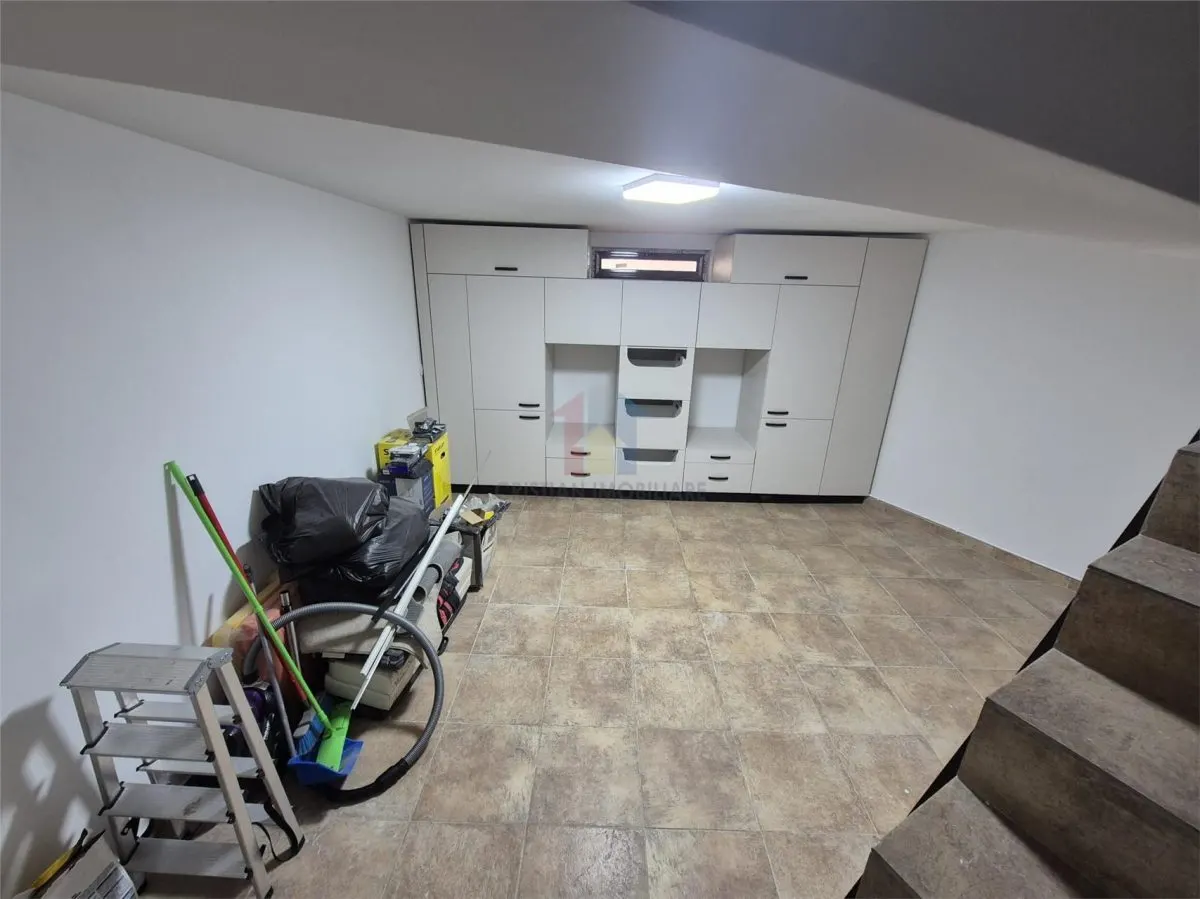 Vila P+1 ULTRAMODERNA zona Centrala, suprafata teren 350 mp - foto 11