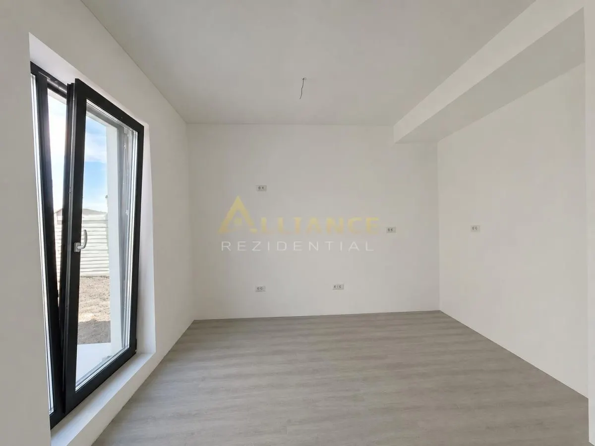 Vila str Miorita-4 camere-3 bai-2 dressinguri-beci - foto 3