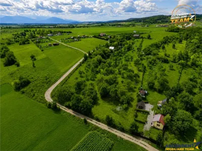 FILM! Confortabila ariere, 4.500 mp, arbori roditori, Sancraiu,Covasna - foto 7
