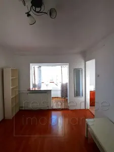 Garsoniera moderna, Plopilor, zona Parcul Rozelor - foto 4