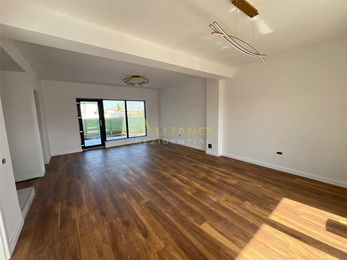 Vila Individuala  - 4 camere - 3 bai-teren -320-600 M de STV - foto 7