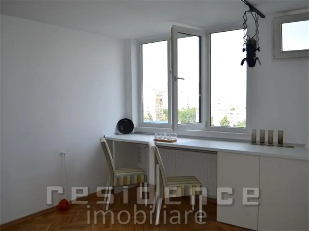 Renovata! Garsoniera moderna, Manastur, zona Piata Flora - foto 2