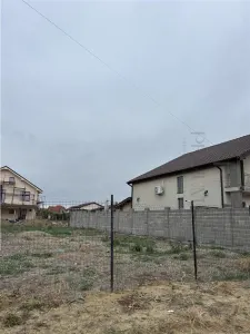Teren- MOSNITA NOUA- Toate utilitatile  + str. pietruita, situat in apropiere de VALERY - Mosnita Noua