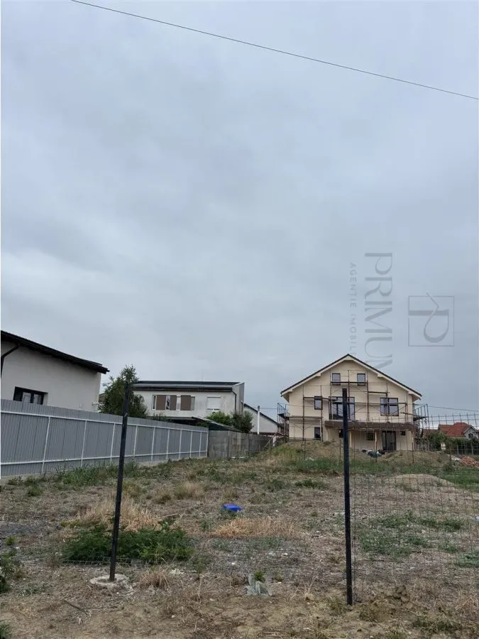 Teren- MOSNITA NOUA- Toate utilitatile  + str. pietruita, situat in apropiere de VALERY - foto 2