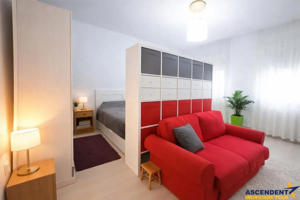 Casa situata central, cu un echilibru remarcabil intre traditie si design contemporan â€“ Brasov - foto 4