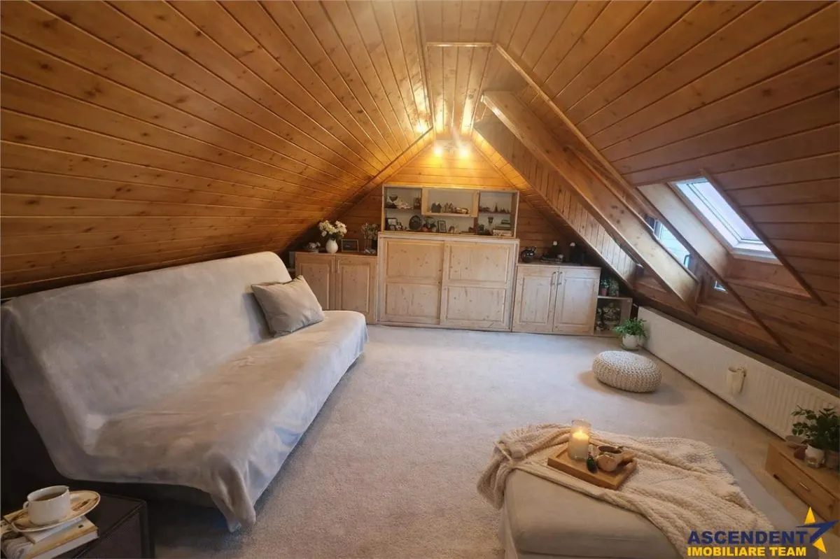 Casa situata central, cu un echilibru remarcabil intre traditie si design contemporan â€“ Brasov - foto 10