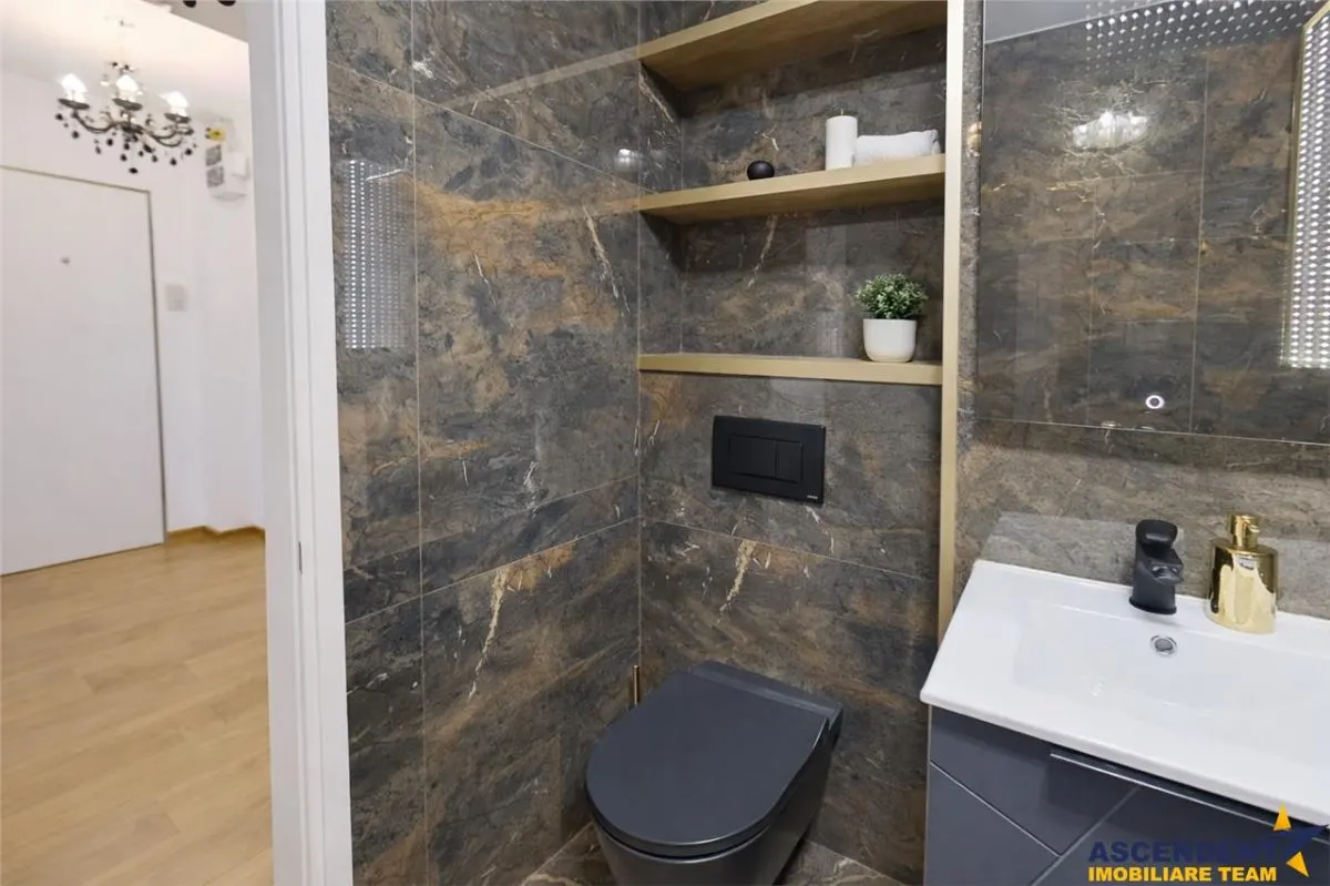 Central, decomandat, calibrat estetic, smart lock, areal apreciat, Brasov - foto 9