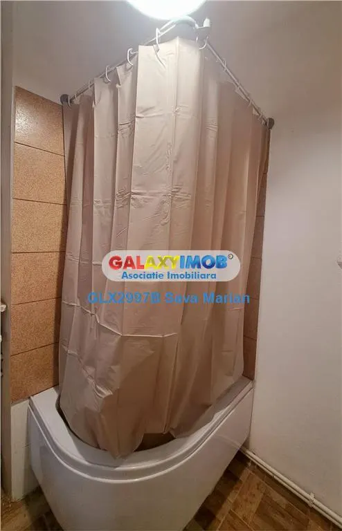 APARTAMENT DUBLU DE 5 CAMERE DE INCHIRIAT ROMANA - foto 8