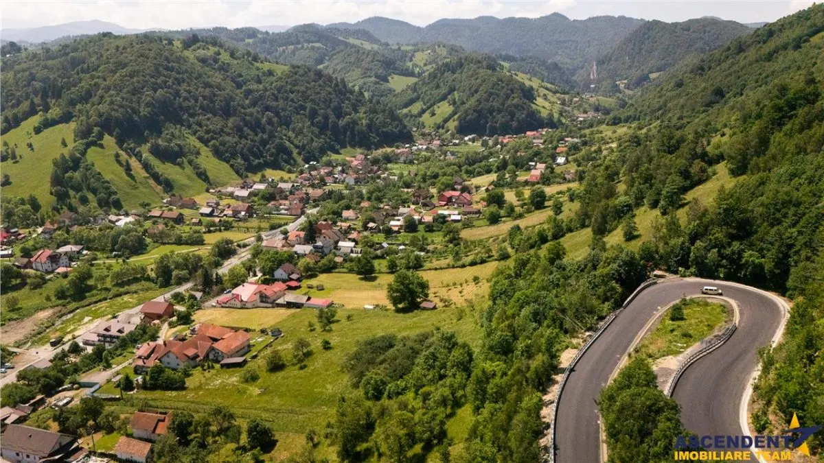View superb:intravilan,constructie rezidenta/hotel,2.327 mp,Moieciu de Jos, Bran - foto 11