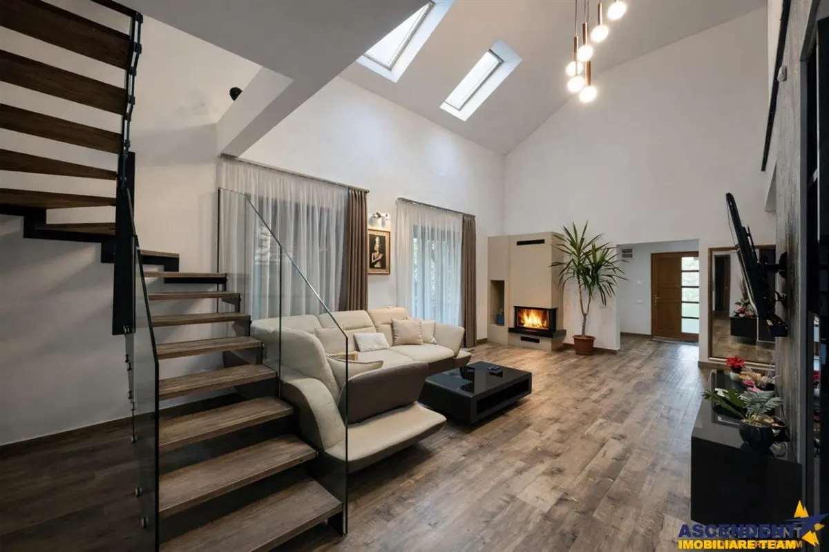 LIVE&Film! Resedinta de elita design aparte, amplasament apreciabil,Livezeni, Mures - foto 7