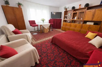 Casa cu 650 mp teren,zona linistita,curte verde,potential extindere,Gheorghe Doja, Targu Mures. - foto 2