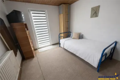 Casa cu 650 mp teren,zona linistita,curte verde,potential extindere,Gheorghe Doja, Targu Mures. - foto 5