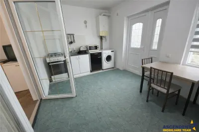 Casa cu 650 mp teren,zona linistita,curte verde,potential extindere,Gheorghe Doja, Targu Mures. - foto 7