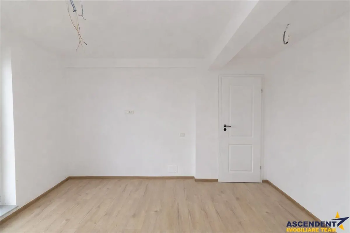 Vila calitativa, luminoasa linie, incalzire pardoseala, utilitati, Sanpetru, Brasov - foto 12
