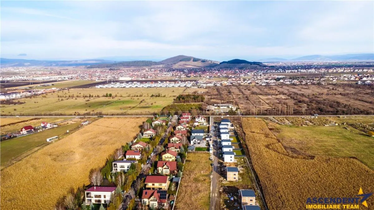 Vila calitativa, luminoasa linie, incalzire pardoseala, utilitati, Sanpetru, Brasov - foto 9