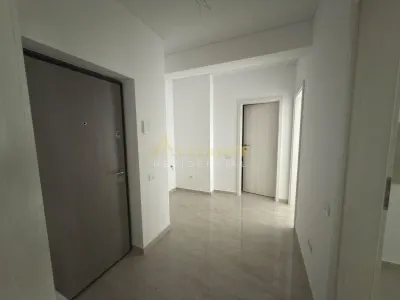 Apartament 2camere decomandat gata de mutare  Metrou Berceni 18min - foto 6