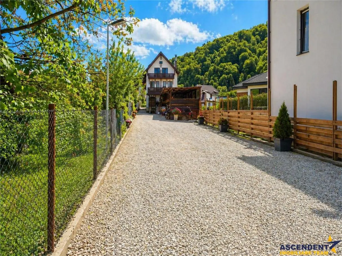 Langa Castelul Bran: Pensiune + restaurant + transfer afacere activa - foto 7