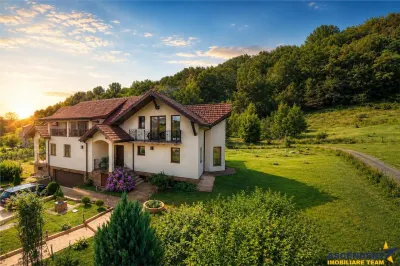 FILM! Sophisticated villa in an exclusive natural setting, Pestisu Mic, Valea Nandrului. - foto 3