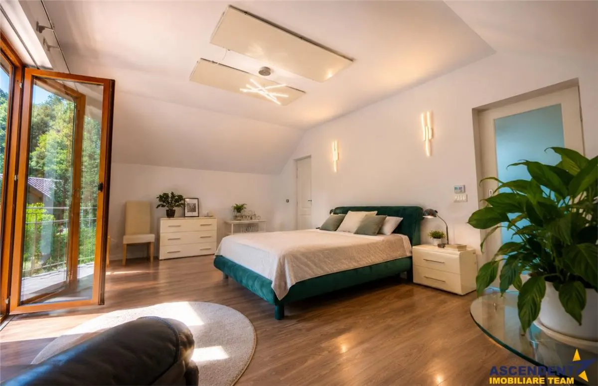 FILM! Sophisticated villa in an exclusive natural setting, Pestisu Mic, Valea Nandrului. - foto 4