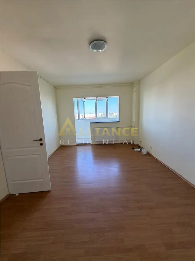 Apartament 2 camere renovat | Bloc anvelopat | Etaj 10/10 cu lift - foto 9
