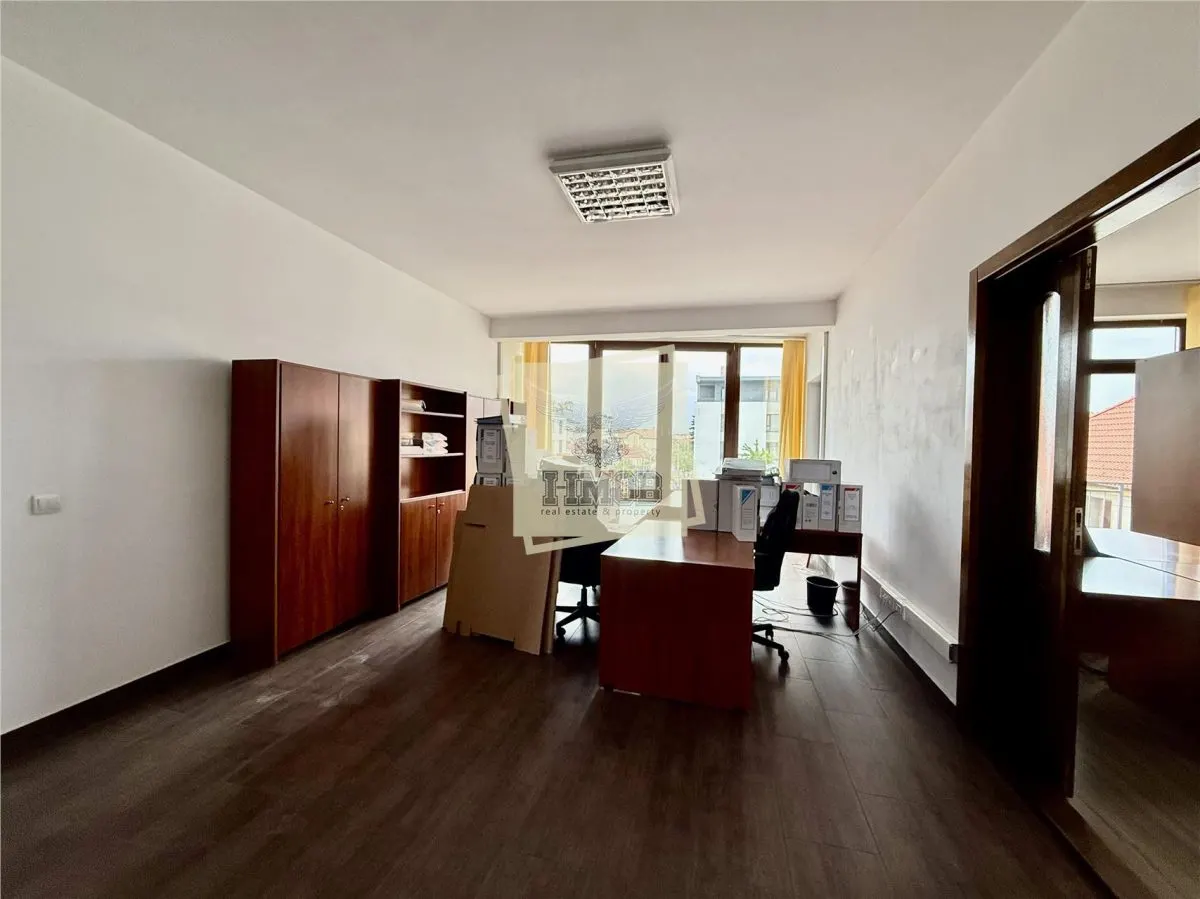 Spatiu birouri 140 mp 5 camere si balcon pe Calea Dumbravii - foto 9