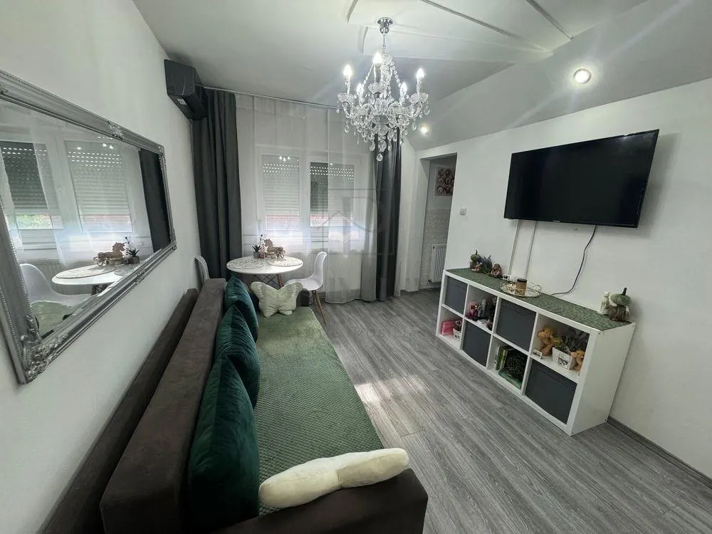 SOARELUI - APARTAMENT 1 CAMERA - mobilat, utilat, etaj intermediar - foto 1
