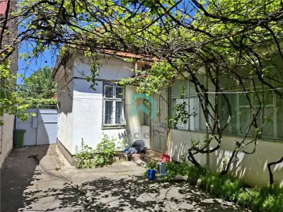 Casa De Mijloc, singur in curte, Brasov - Brasov