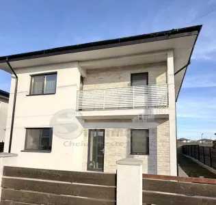Casa individuala 5 camere, doua bai, Vorovesti, Miroslava - Vorovesti
