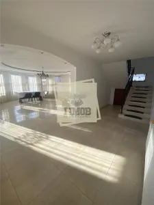 Casa 5 camere 2 bai balcon si 567 mp teren in Rasinari - foto 16